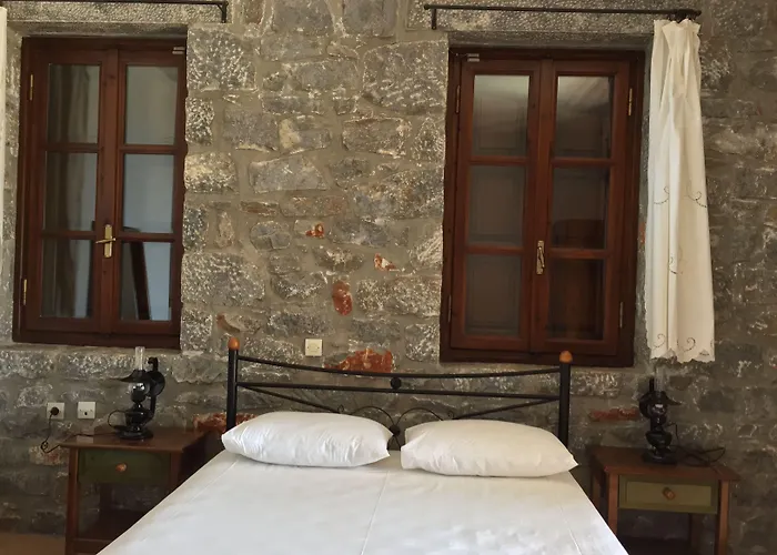 - Giannakakoy Traditional Stone Gasthuis Néon Oítilon