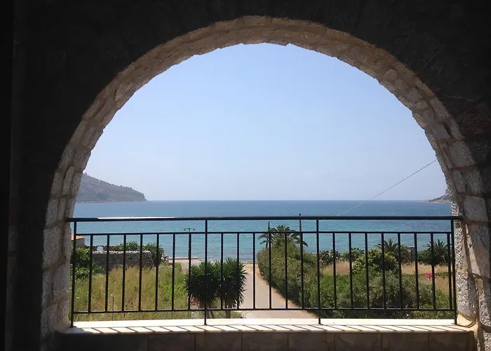 - Giannakakoy Traditional Stone Gasthuis Néon Oítilon