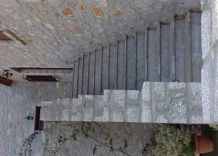 - Giannakakoy Traditional Stone Gasthuis 3*