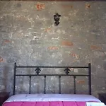 - Giannakakoy Traditional Stone בית הארחה 3*