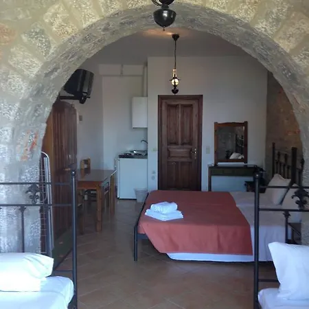 Pensión - Giannakakoy Traditional Stone