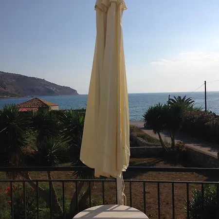 - Giannakakoy Traditional Stone Néon Oítilon