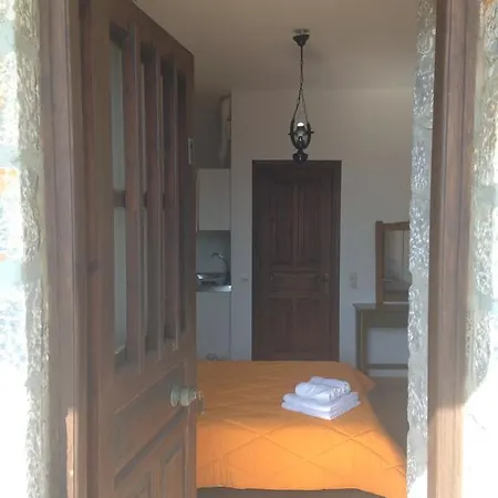 Pensión - Giannakakoy Traditional Stone 3*