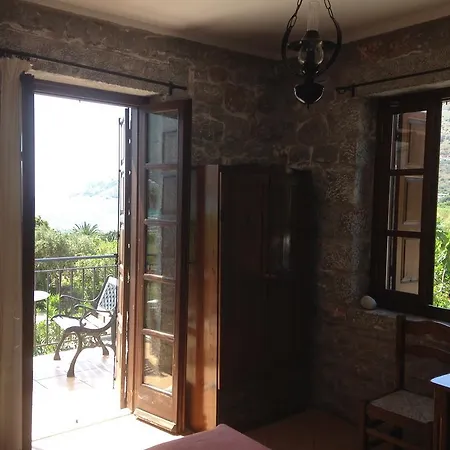 Pensión - Giannakakoy Traditional Stone 3*