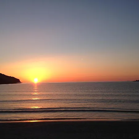 - Giannakakoy Traditional Stone Néon Oítilon