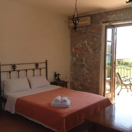 Pensión - Giannakakoy Traditional Stone Néon Oítilon