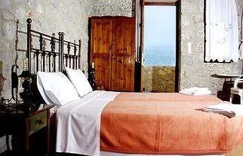 Casa de hóspedes - Giannakakoy Traditional Stone Néon Oítilon