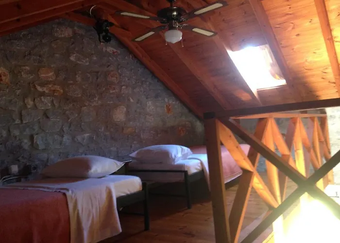 - Giannakakoy Traditional Stone Gæstehus Néon Oítilon