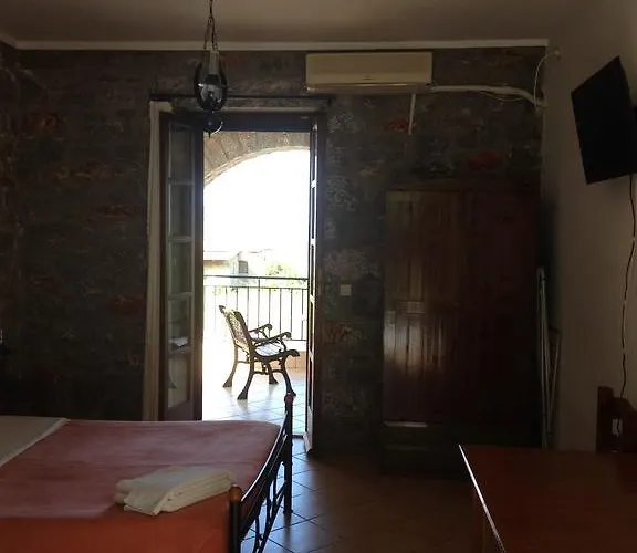 Gæstehus - Giannakakoy Traditional Stone Néon Oítilon