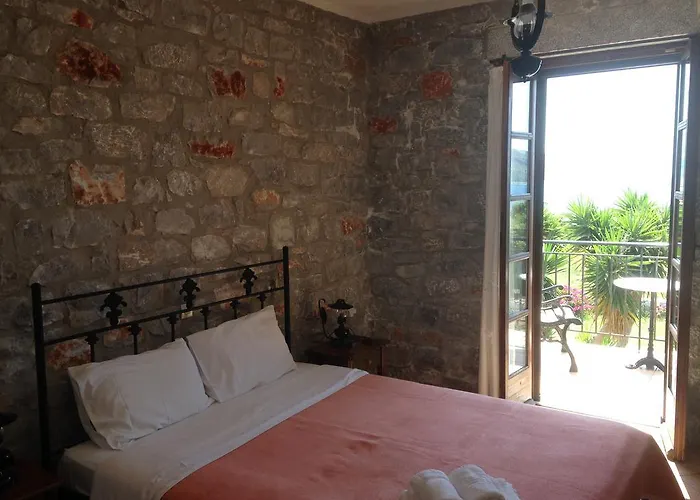 - Giannakakoy Traditional Stone 3* Néon Oítilon