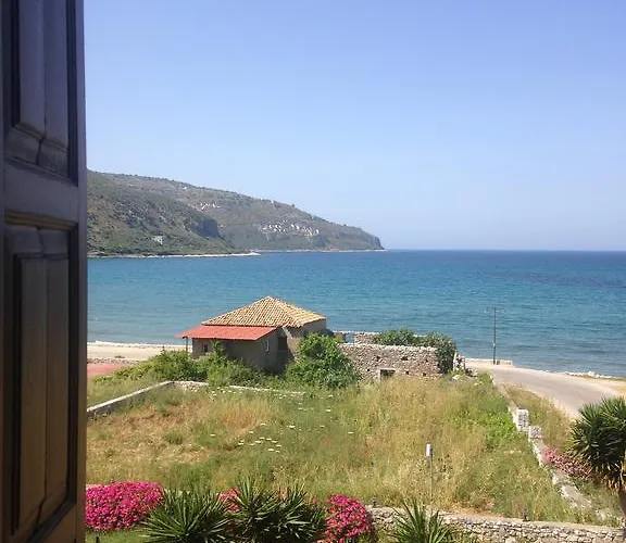 ゲストハウス - Giannakakoy Traditional Stone 3*