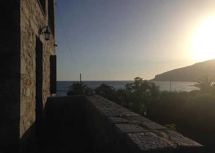 - Giannakakoy Traditional Stone Gæstehus Néon Oítilon