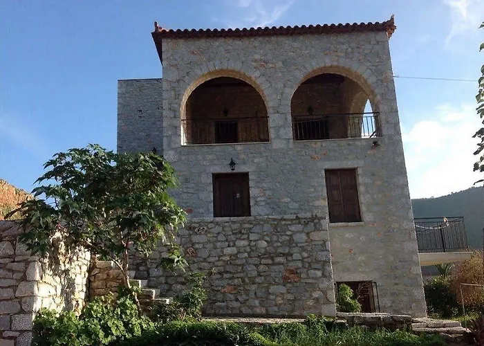 Casa de hóspedes - Giannakakoy Traditional Stone Néon Oítilon